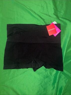 NWT SPANX Black High-Waist Waist-Smoothing Shortie size Large